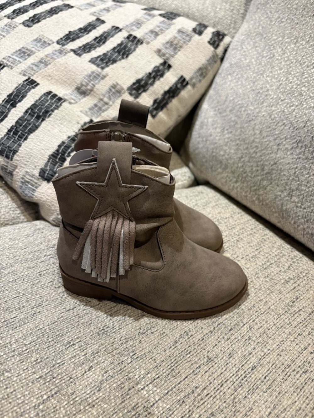wonder nation Taupe Fringe Star Ankle Boots